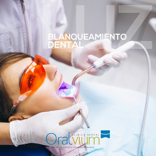 Clínica Dental Oralvium Drs. Javier Arroyo & Fernando Fernandez